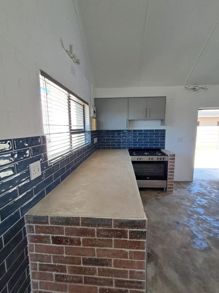 2 Bedroom Property for Sale in Britannia Bay Western Cape